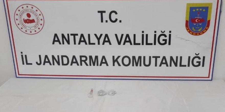 Piyasaya sürmek için Gaziantep’ten getirdiği uyuşturucular ile yakayı ele verdi