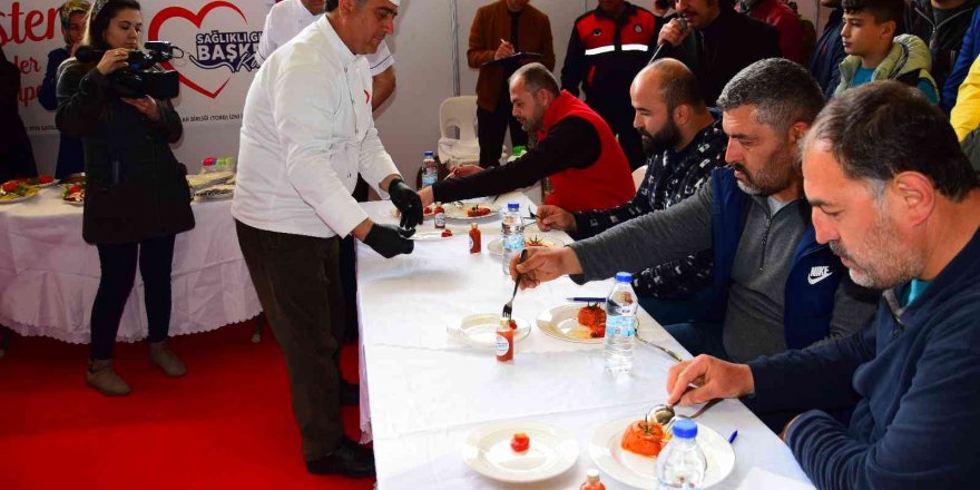 Çiftçi kadınlar yamak yaptı, başpehlivanlar puan verdi