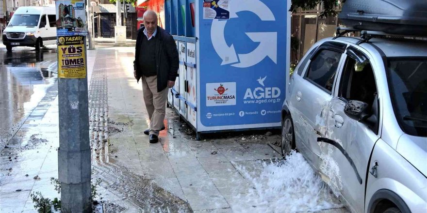 Antalya’da kaza sonrası şelale gibi su aktı, bakan şaştı kaldı