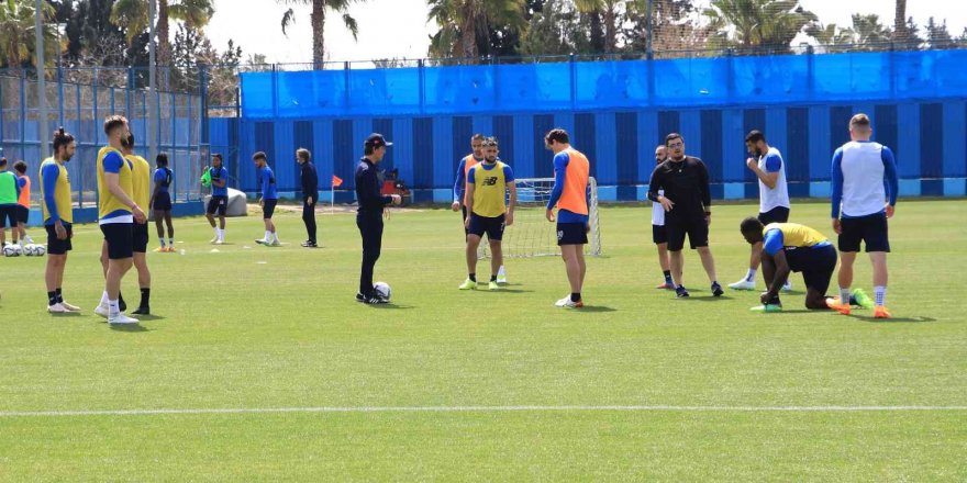 Adana Demirspor’da hedef ilk 4