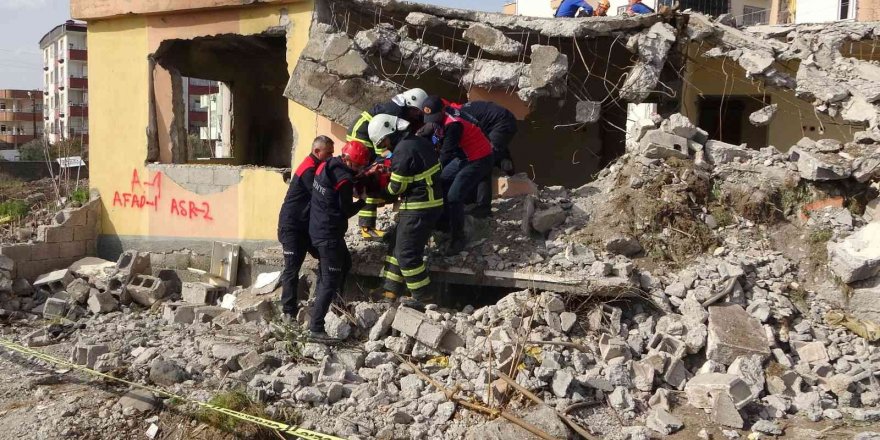 Osmaniye’de gerçeği aratmayan deprem tatbikatı