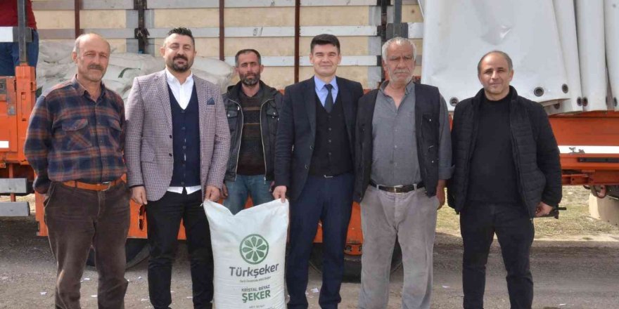 Elbistan’daki arıcılara 25 ton "besleme şekeri" desteği