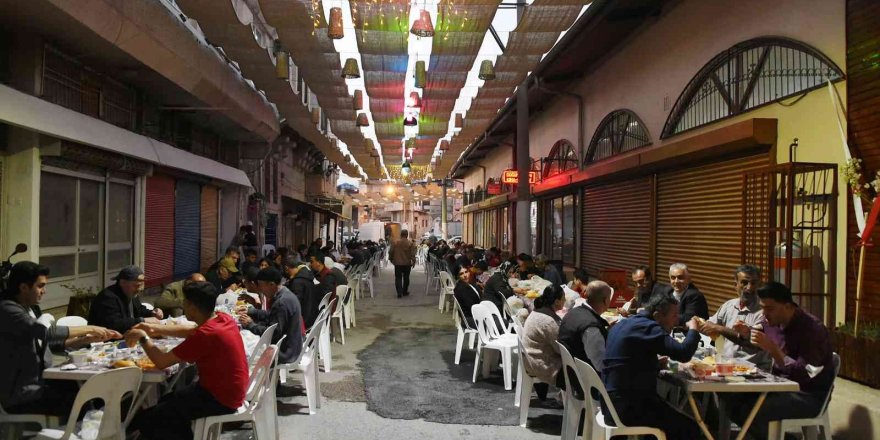 Tarsus Belediyesinden Halk Restoranda her gün ücretsiz iftar yemeği