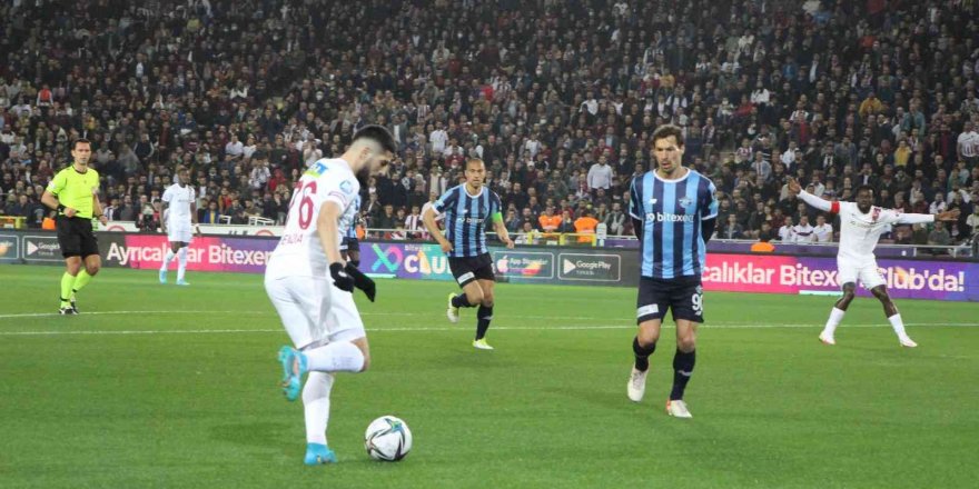 Spor Toto Süper Lig: A. Hatayspor: 0 - Adana Demirspor: 0 (İlk yarı)