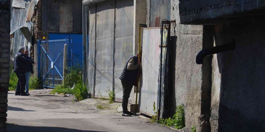 Polisten kaçan hükümlü, evinin etrafı sarılarak yakalandı