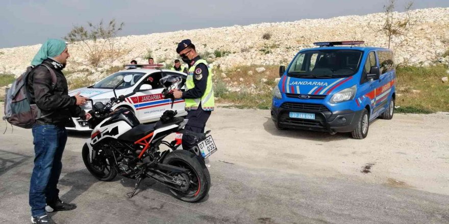 Mersin’de motosiklet ve motorlu bisikletler denetlendi