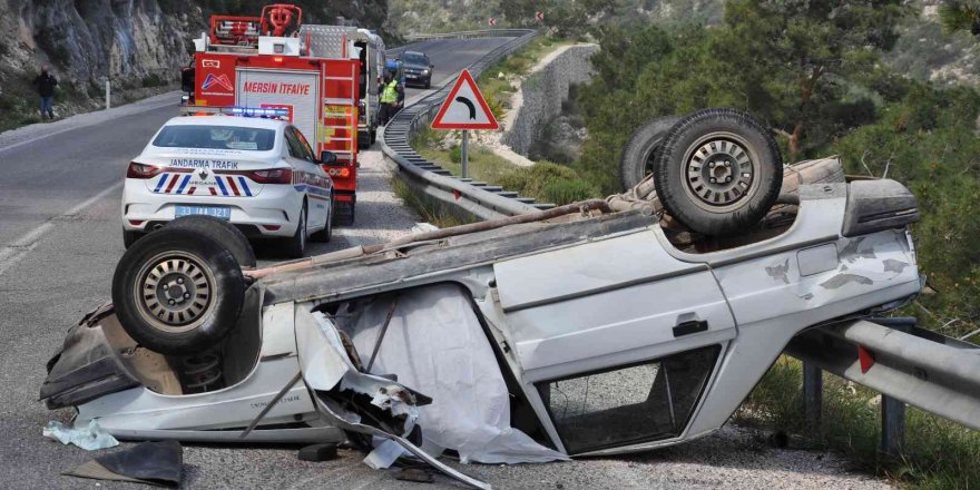 Mersin’de freni patlayan otomobil bariyere çarpıp takla attı: 1 ölü, 3 yaralı