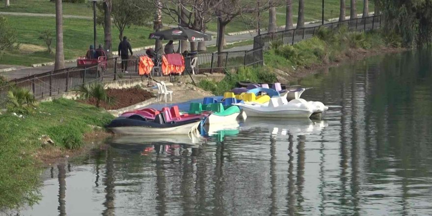 Nehre atlayan 14 yaşındaki kızı deniz bisikletçisi kurtardı