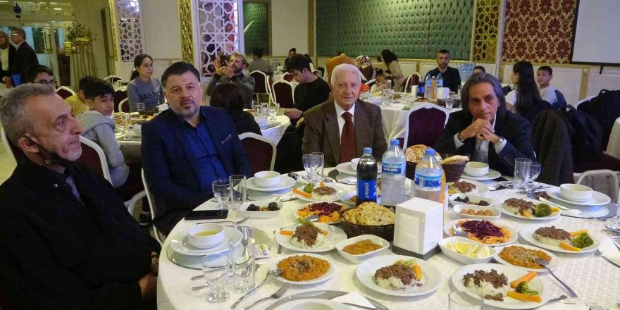 Hatay’da “Bir lokma bin sofra” temasıyla iftar programı