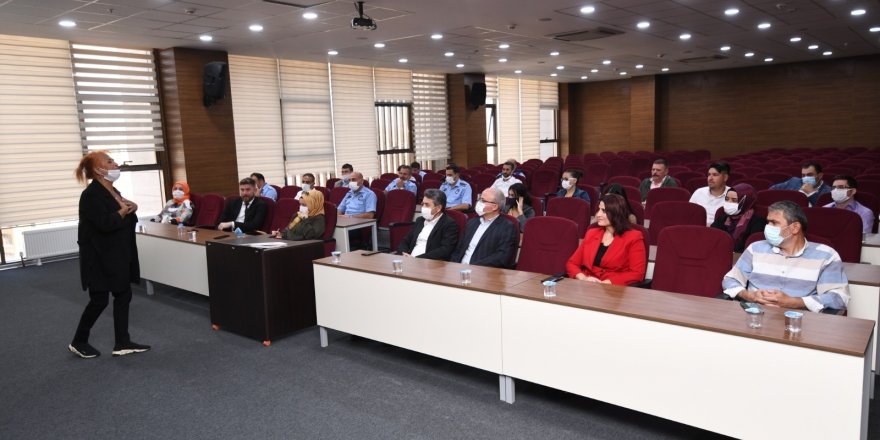 Pursaklar Belediye personeline stres yönetim ve öfke kontrolü semineri