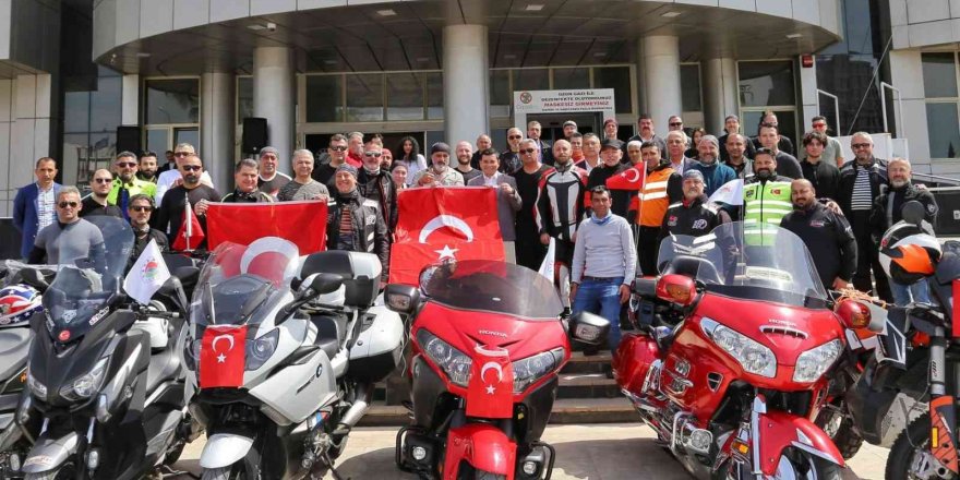 Başkan Tütüncü, Motosikletçileri ‘zafer Sürüşü’ne Uğurladı