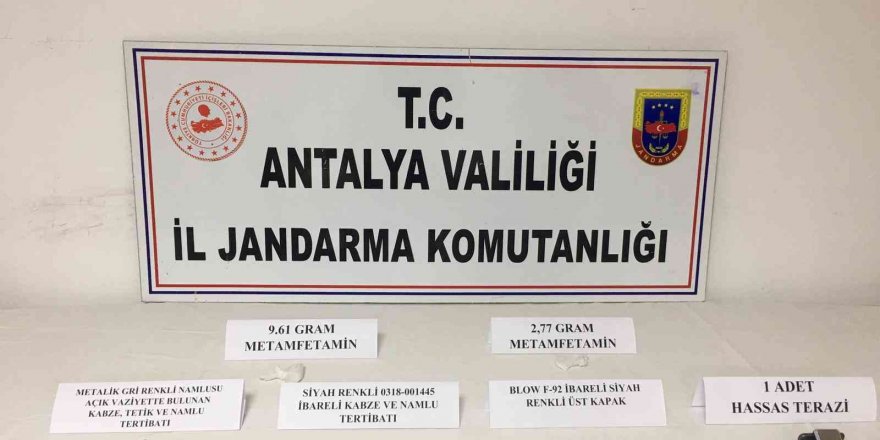 Antalya’da jandarma uyuşturucu ticaretine göz açtırmıyor: 5 gözaltı