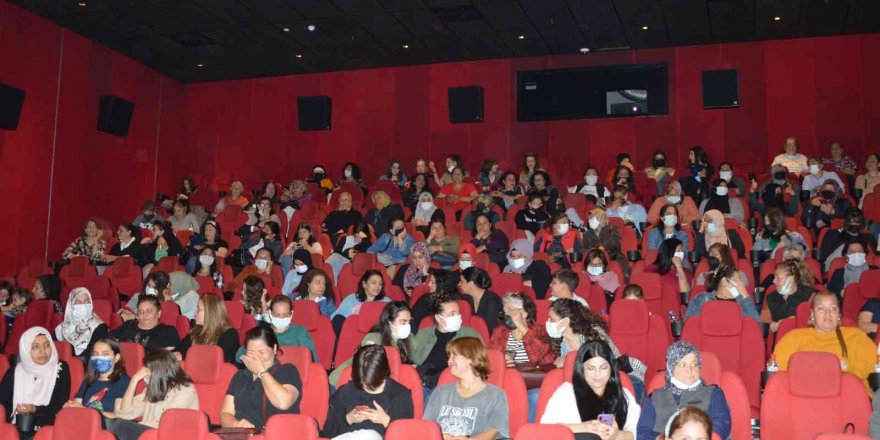 Mersin’de kadınlar sinema etkinliğinde buluştu