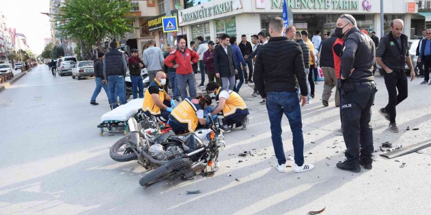 Otomobil ile motosiklet çarpıştı: 1’i ağır 2 yaralı