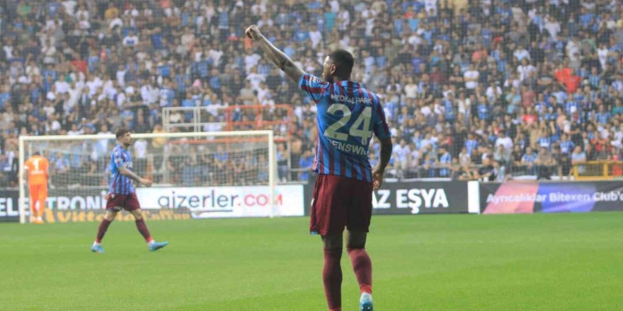 Spor Toto Süper Lig: Adana Demirspor: 0 - Trabzonspor: 2 (İlk yarı)