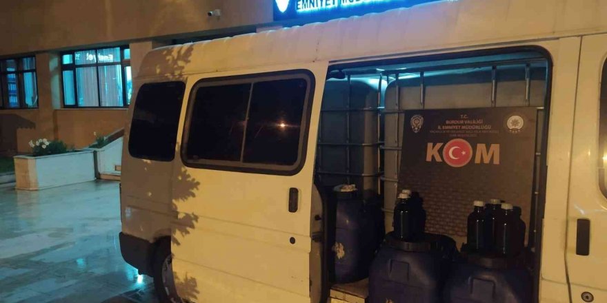 Burdur’da 2 bin 790 litre kaçak yakıt ele geçirildi