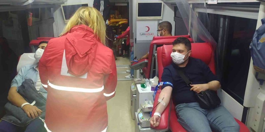 Korkuteli’nde Kadir Gecesi kan bağışı