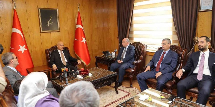 Bakan Kirişci: “Bu aziz millet her şeyin en iyisini hak ediyor”