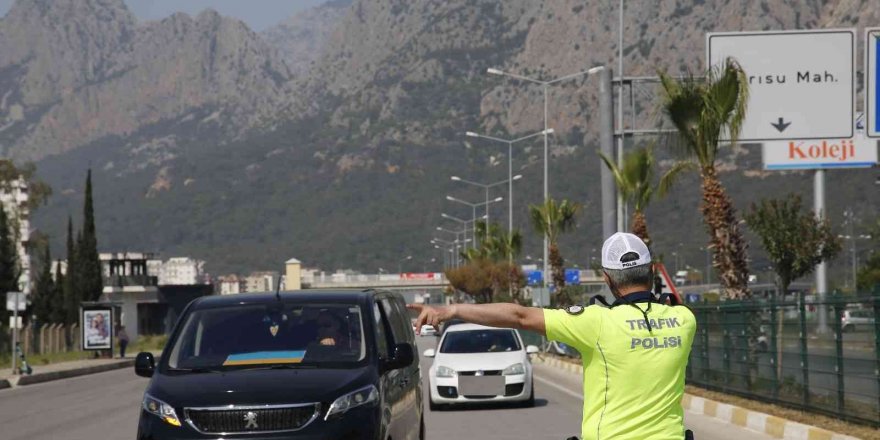 Antalya’da 670 personelle Türkiye Güven Huzur Uygulaması