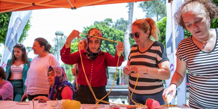 Mersin’de görme engelli kadınlara kurs desteği