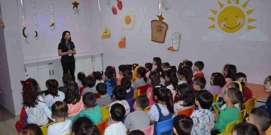 Sular Vatan Hastanesi’nden, ‘Sağlık ellerimizde’ etkinliği