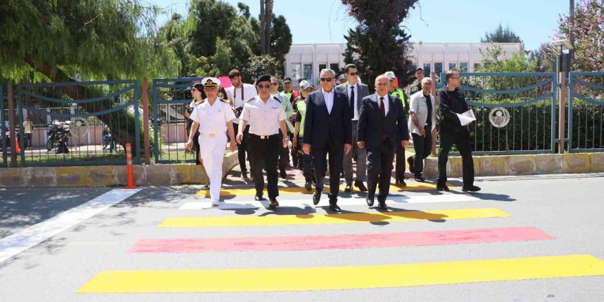 ’Yayalar için 5 adımda güvenli trafik’ kampanyası Mersin’de başladı