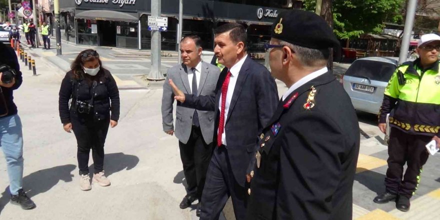 Burdur’da ‘Yayalar İçin 5 Adımda Güvenli Trafik’ bilgilendirmesi