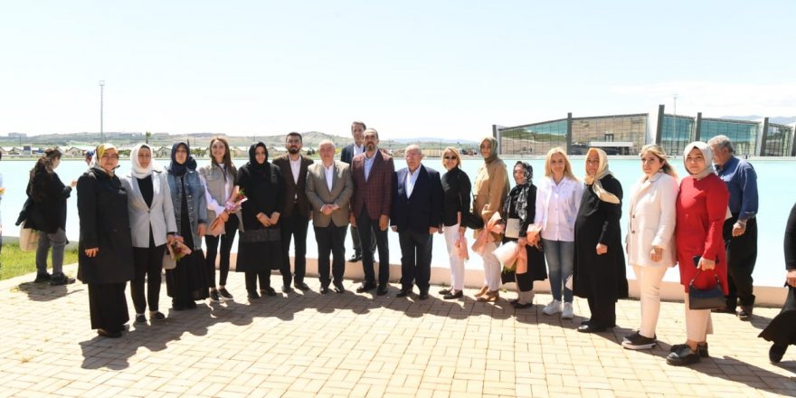 Başkan Mahçiçek’ten Anlamlı "anneler Günü" Kutlaması