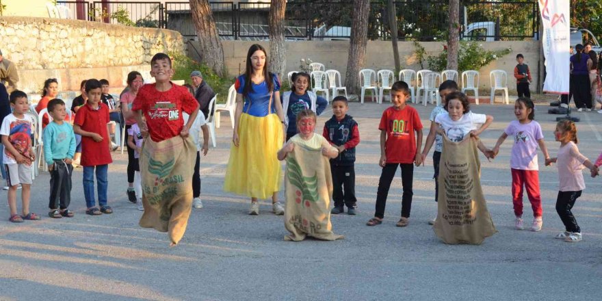 Büyükşehir Belediyesi ve TADEKA’nın köy şenlikleri devam ediyor