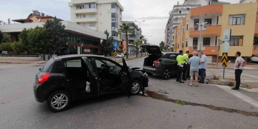 3 kişinin yaralandığı kazada otomobil sürücüsü alkollü çıktı