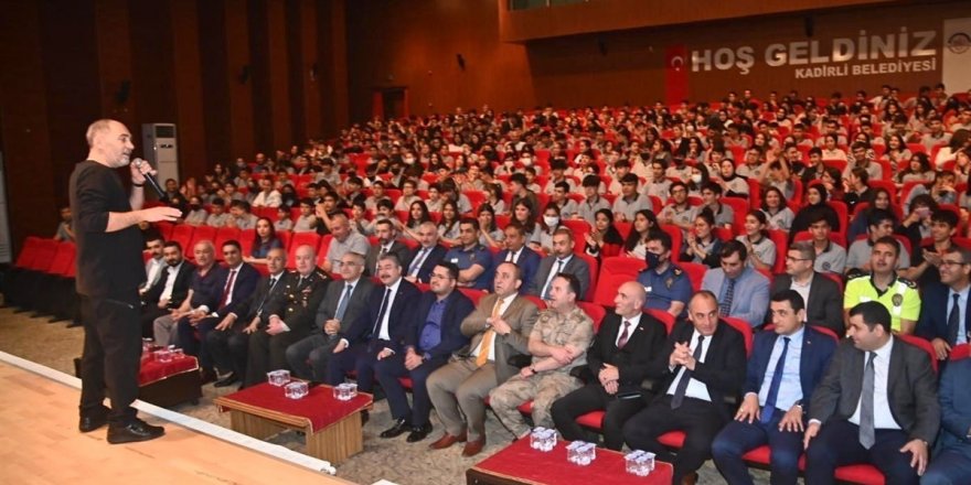 Vali Yılmaz: "çok Çalışmalı, Vaktimizi Boşa Harcamamalıyız"