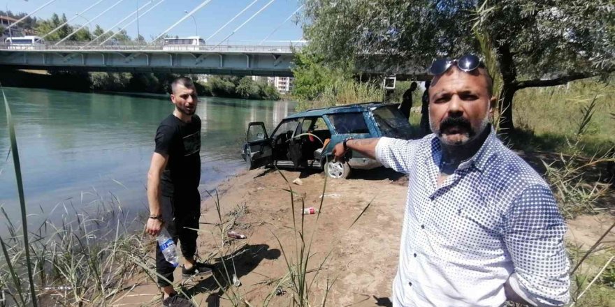 Çamura saplanan araçtaki alkollü şahıs polise drift maceralarını anlattı