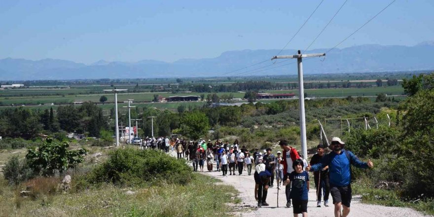 Ceyhan’da doğa yürüyüşü