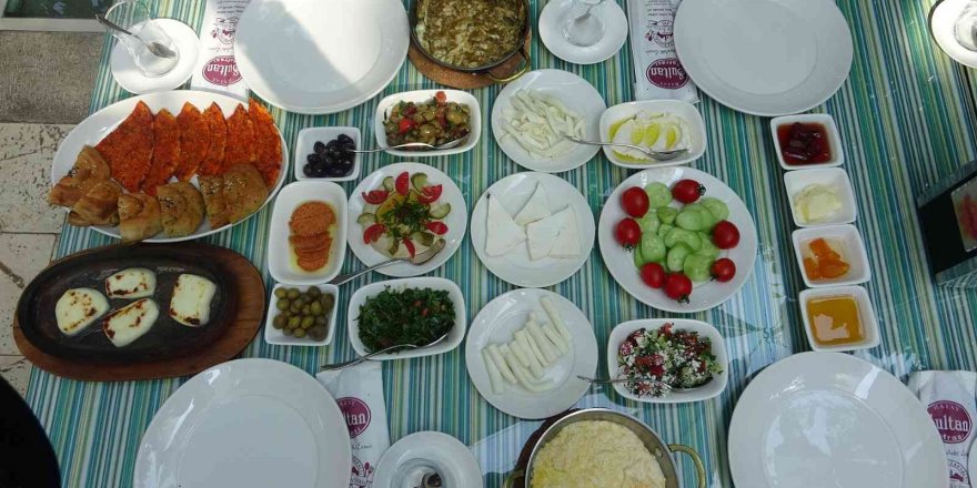 Gastronomi kenti Hatay’da kahvaltı çeşitleri tanıtıldı