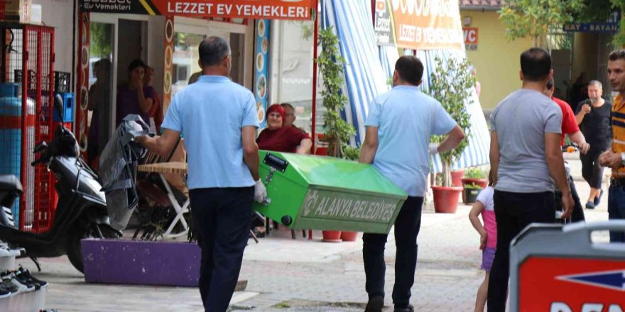 Psikolojik sorunları olduğu ileri sürülen adam çatıda ölü bulundu