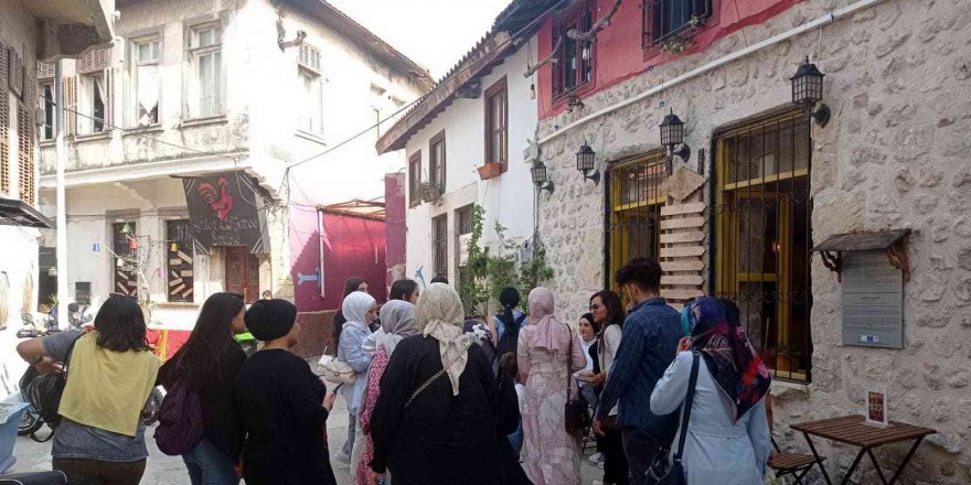 Akdenizli kadınlar, Hatay’da tarihi yerleri gezdi