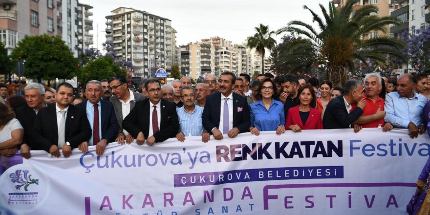 Adana’da jakaranda coşkusu