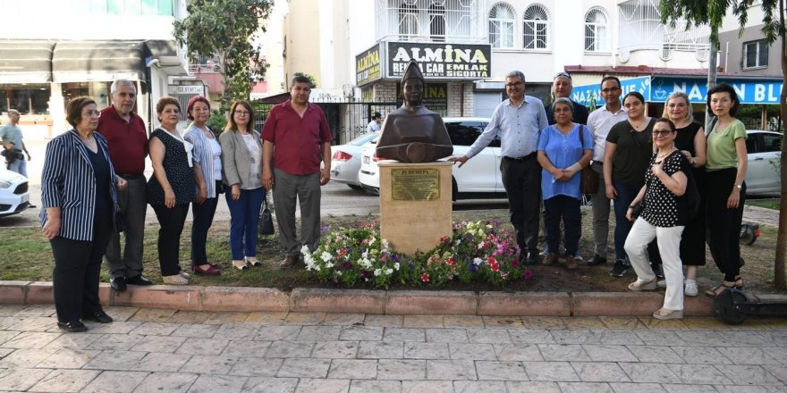 Çukurova Belediyesinden Park Ve Heykel Açılışı