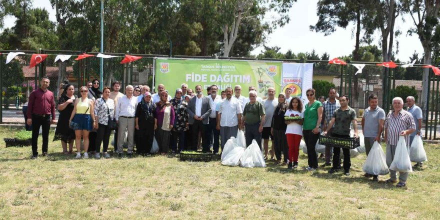 Tarsus Belediyesi, çiftçilere 2 milyon yazlık fide dağıttı