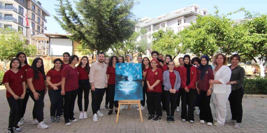 Ressam Cam Emre Dağ’dan, Alanya’da okullarda canlı performans