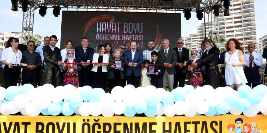 Vali Pehlivan, Hayat Boyu Öğrenme Haftası’nın açılışına katıldı