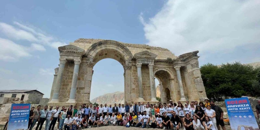 Anavarza kapılarını dünyaya aralıyor