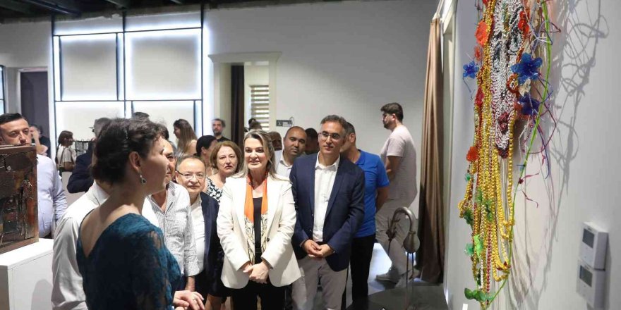 Hurdaya çıkmış atıklar sanata dönüştü