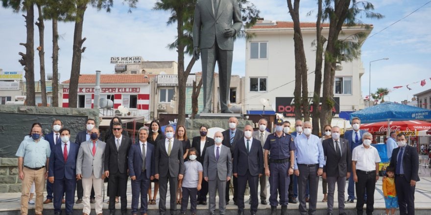 Ayvalık’ta İlköğretim Haftası coşkusu