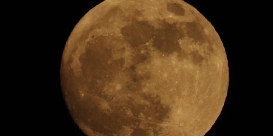 Hatay’da kartpostallık dolunay manzarası