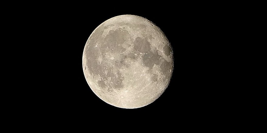 Geceyi aydınlatan dolunay görsel şölen sundu