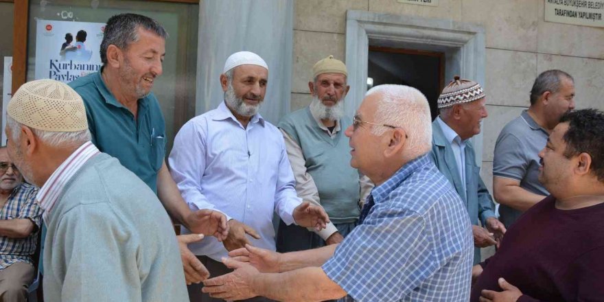 Korkuteli’nde hacı adayları dualarla uğurlandı