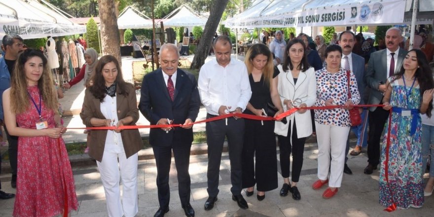 Osmaniye’de kadınların el emeği göz nuru ürünleri sergilendi