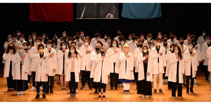 Diş Hekimliği Fakültesi’nde yeni akademik dönem başladı