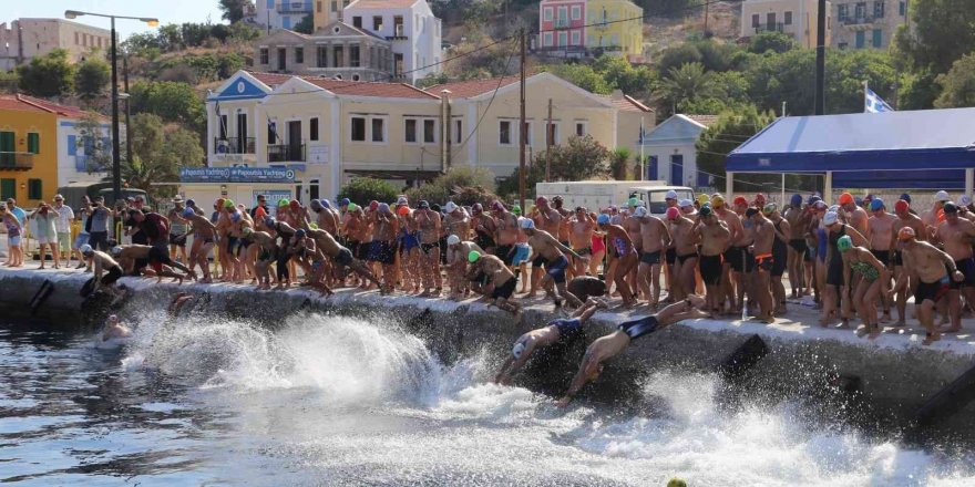 Meis Adası’ndan dostluğa kulaç atacaklar